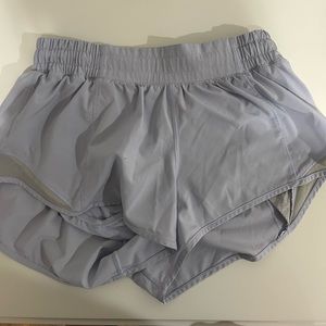 Lululemon hotty hot shorts 2.5